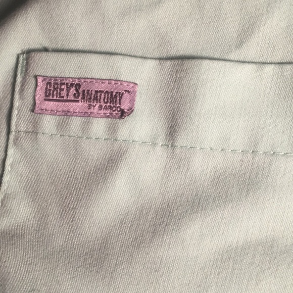Greys anatomy scrub top - Picture 2 of 5